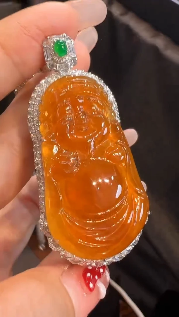 【闪购商品】翡翠颈饰18K金镶嵌吊坠