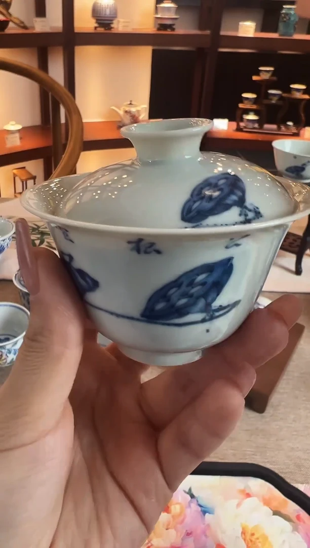 青花莲蓬盖碗111