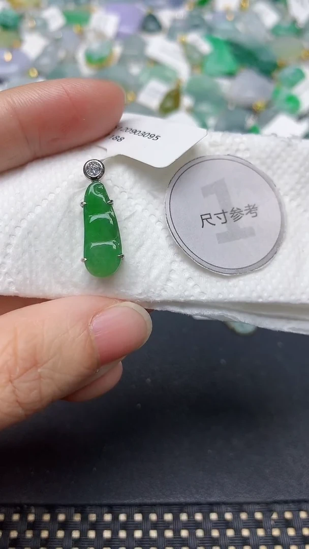 颈饰未镶嵌翡翠天然缅甸A货翡翠