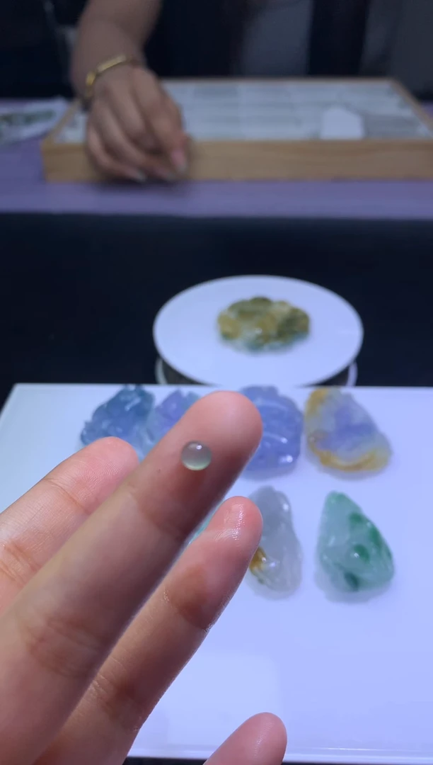 未镶嵌定制翡翠毛货