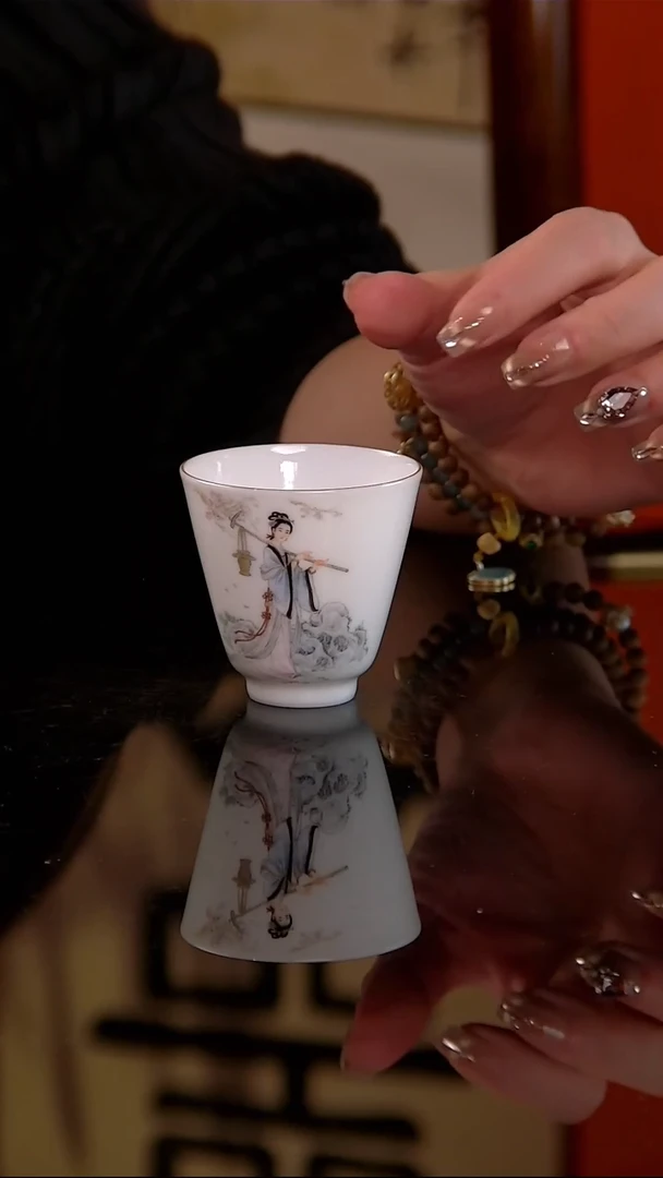 福利款粉彩黛玉葬花闻香杯