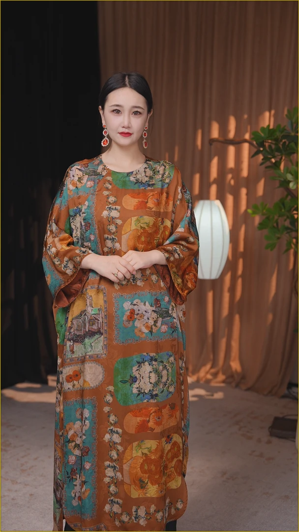 阔太太时髦服装宽松袍子新款大码香云纱