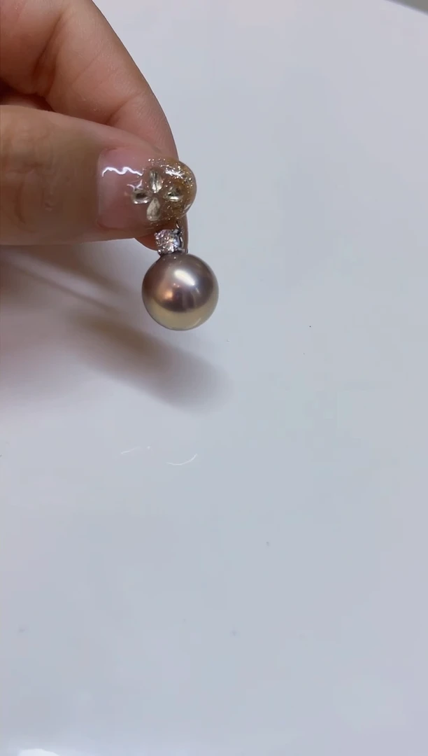 颈饰18K金镶嵌淡水珍珠南*13MM