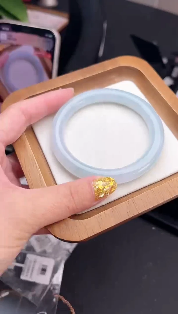 【闪购商品】翡翠手镯未镶嵌手镯