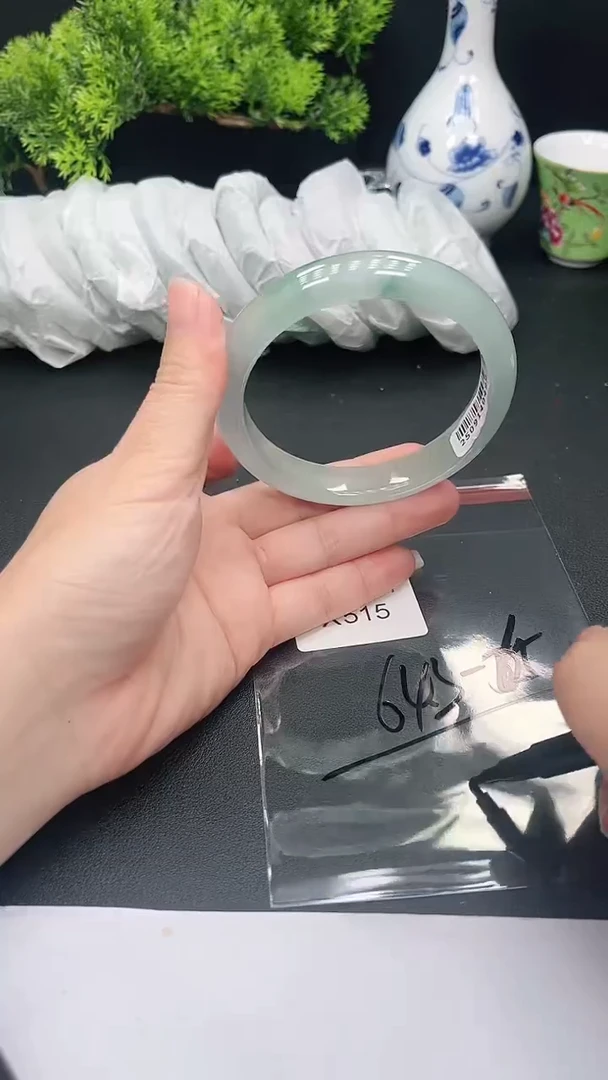 未镶嵌手镯翡翠515