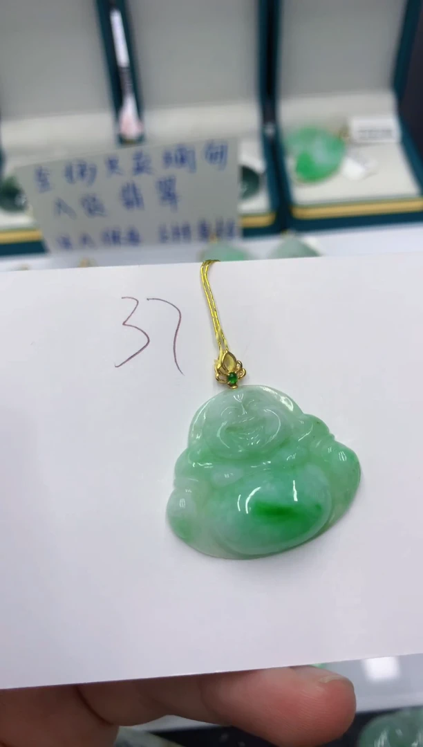 颈饰18K金镶嵌翡翠1111