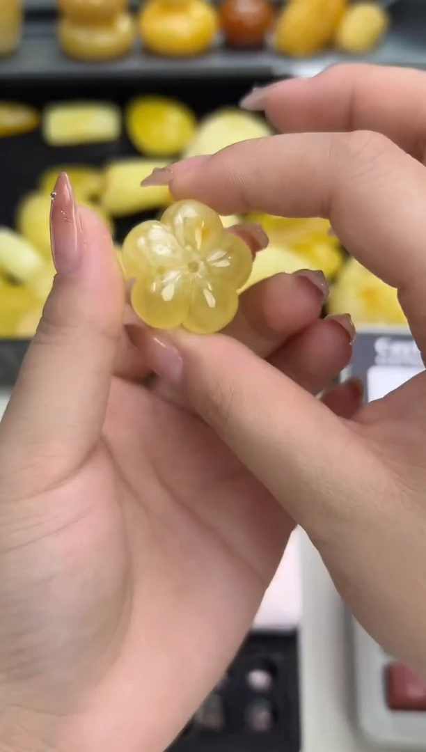 裸石琥珀未镶嵌琥珀蜜蜡吊坠