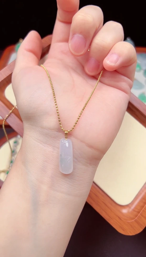 【闪购商品】翡翠颈饰18K金镶嵌竹节