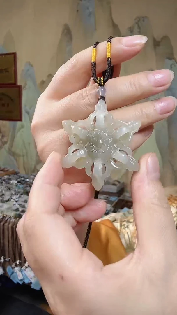 颈饰未镶嵌和田玉.