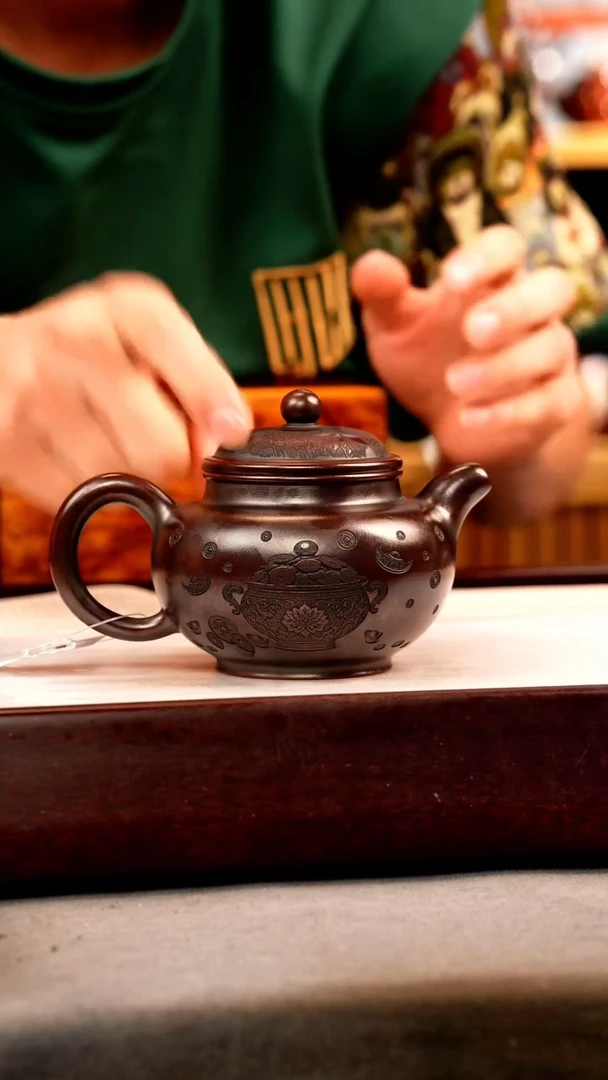 茶壶紫砂古乌泥 掇只 麒麟