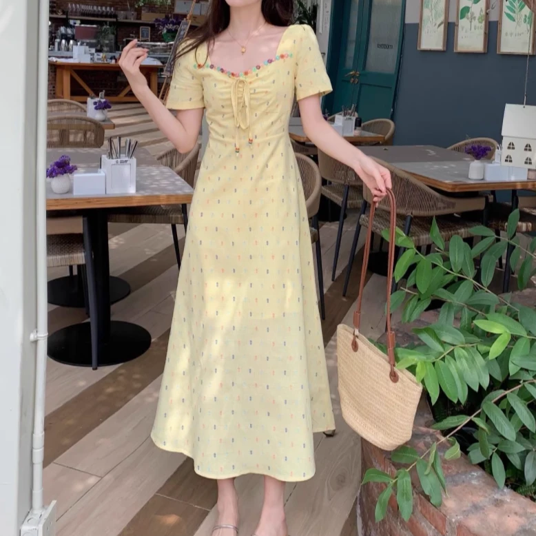 微微001到200 W 女生连衣裙碎花显瘦气质夏季