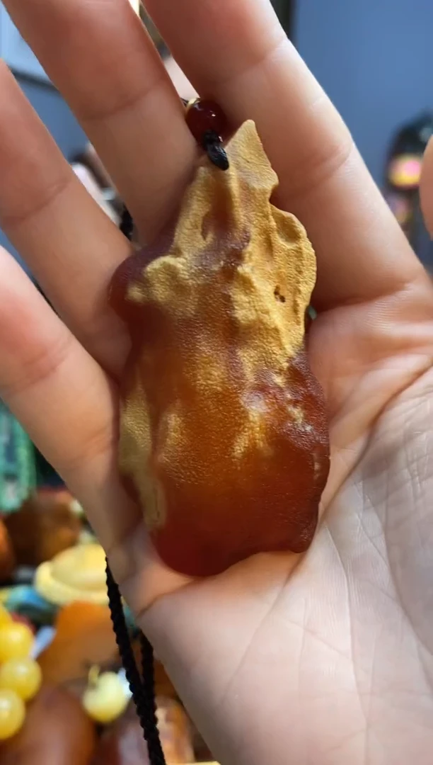 琥珀颈饰未镶嵌吊坠