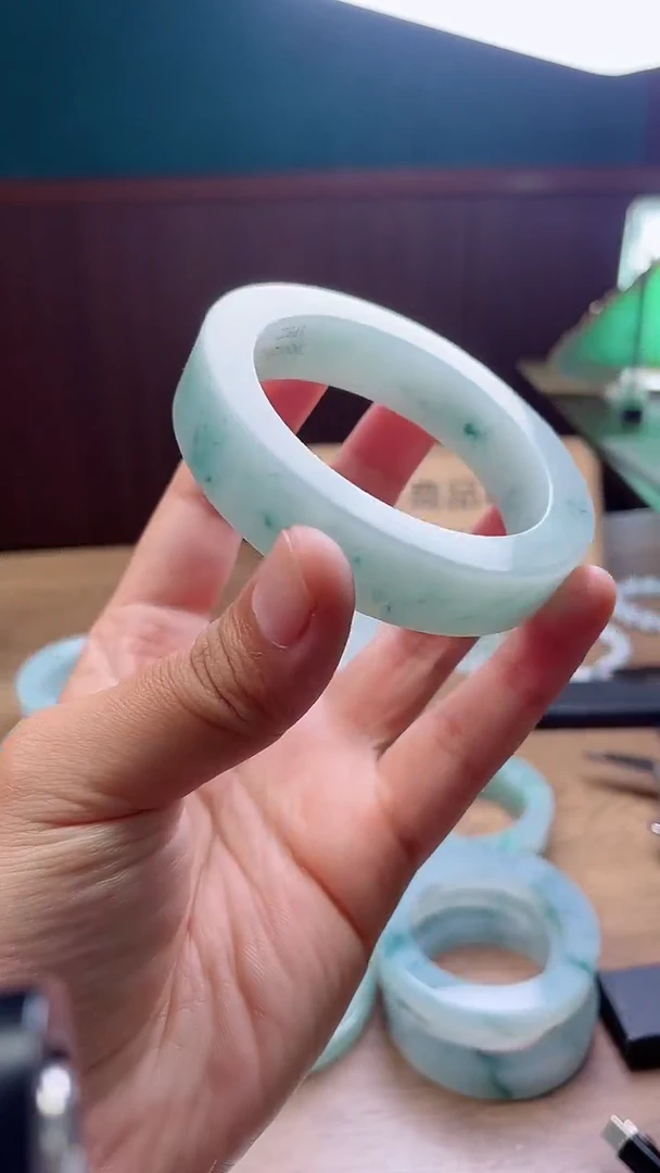 定制翡翠手镯未镶嵌南*定制