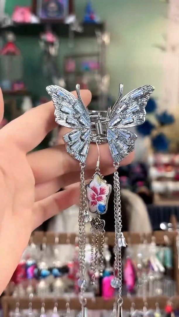 彩云南阁非遗老绣饰品573*