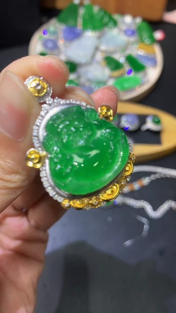 翡翠18K金镶嵌吊坠(不含链)团购