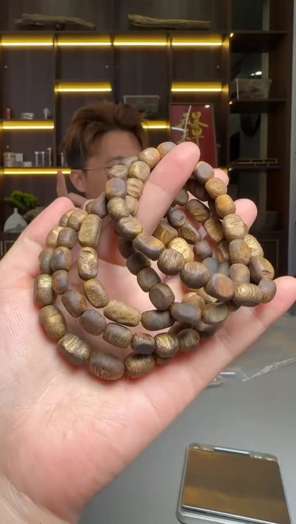 沉香碎屑沉香713号乌身随形壳子07单圈配碎屑香粉多样性发一5