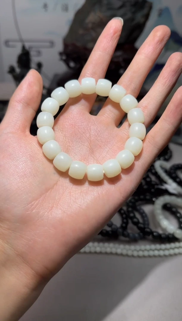 手串未镶嵌和田玉新疆白玉11*12直切手串