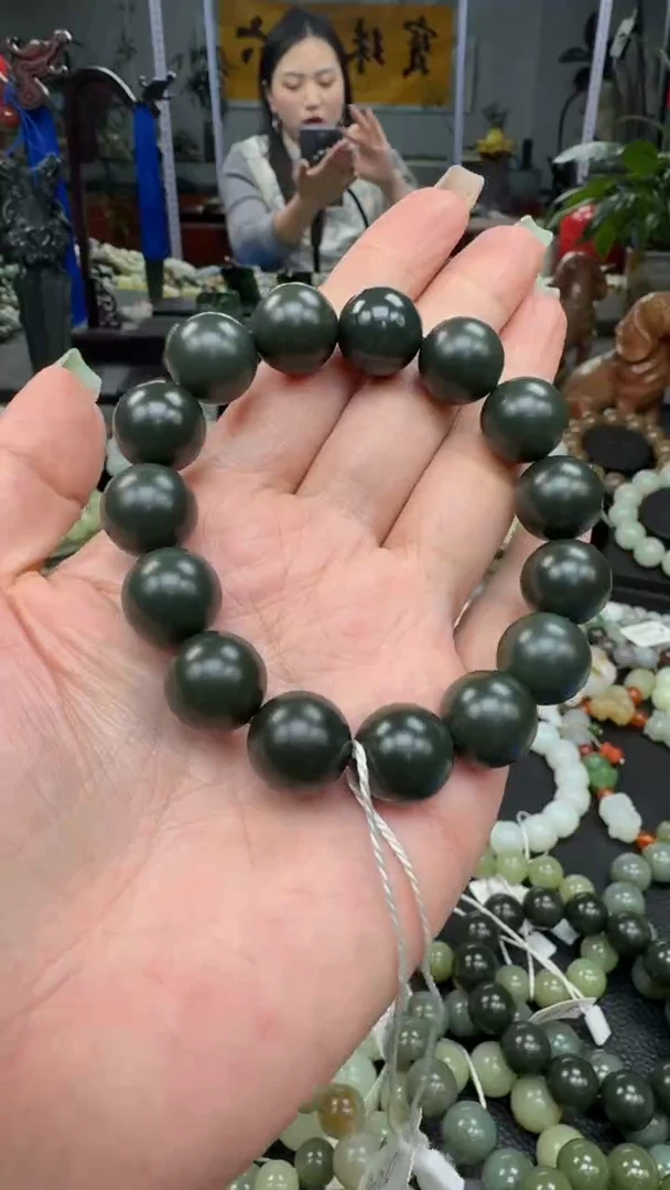 未镶嵌手串和田玉新疆沙枣青卡14
