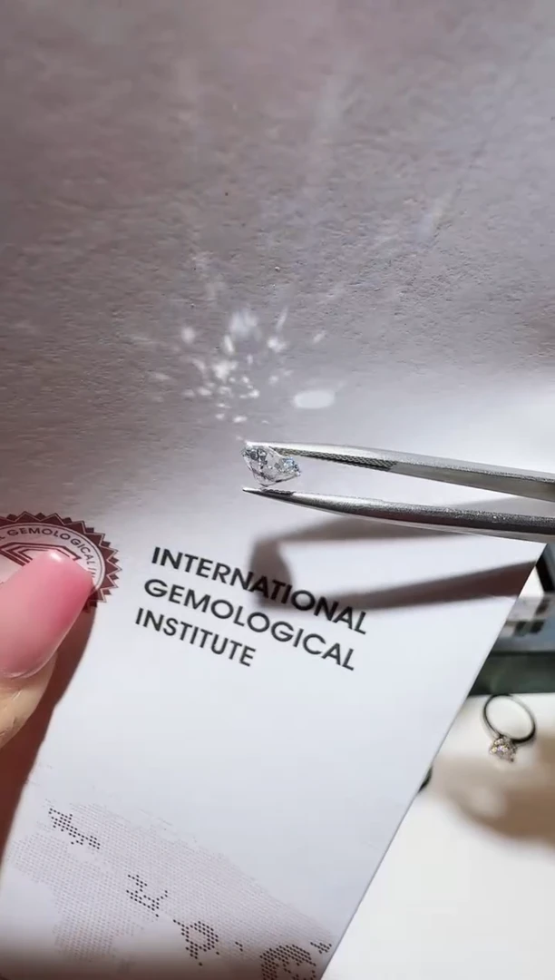 裸石合成钻石1.5克拉培育钻石首饰定制