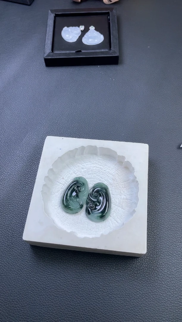 颈饰未镶嵌翡翠V****店多样性发其一FL