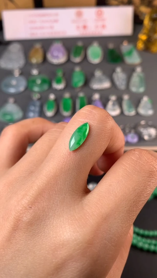 未镶嵌定制翡翠裸石（镶嵌定制）
