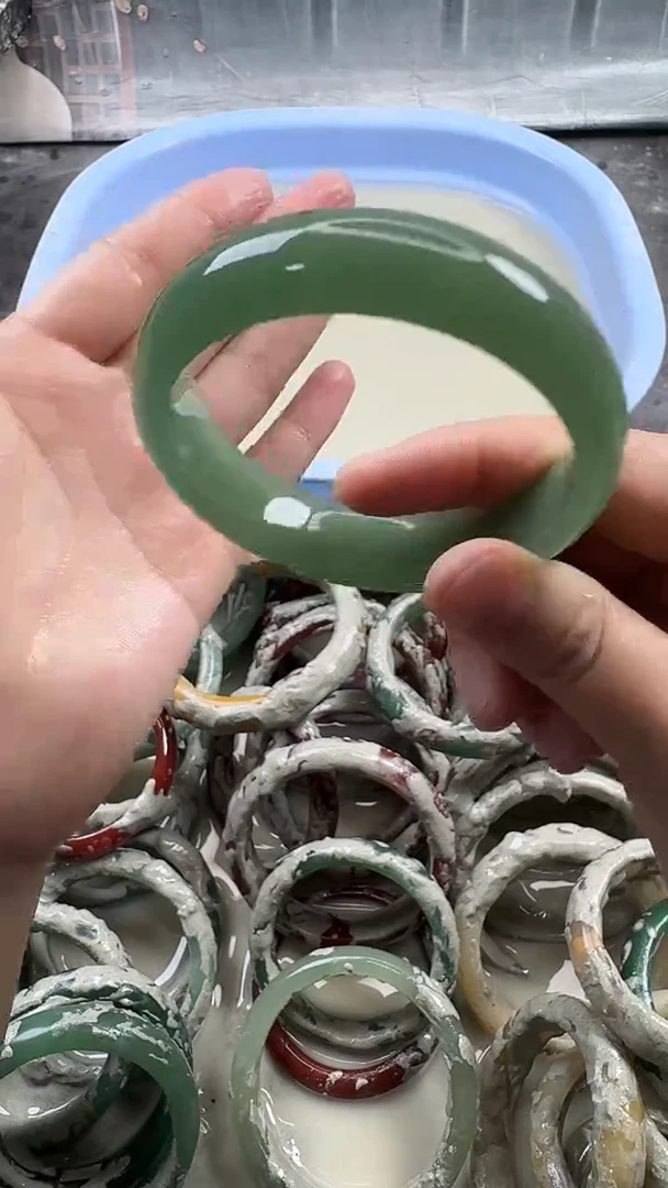 未镶嵌手镯石英质玉10