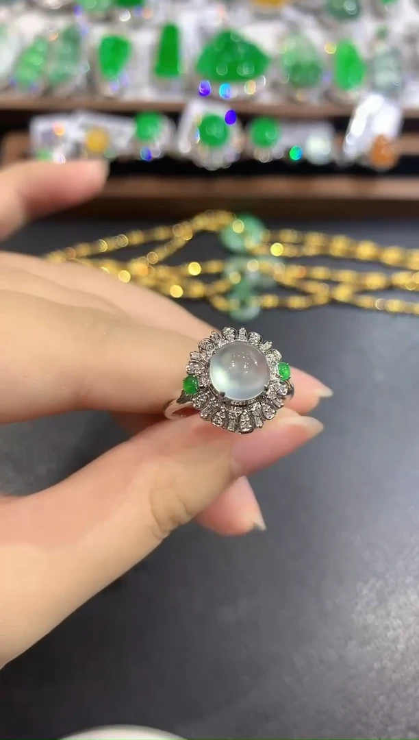 颈饰18K金镶嵌翡翠74-戒指