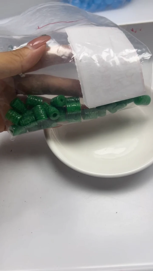 翡翠未镶嵌颈饰w1831翡翠辣绿回纹路路通11*9mm*1个