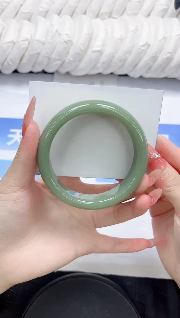 石英质玉手镯未镶嵌30-58