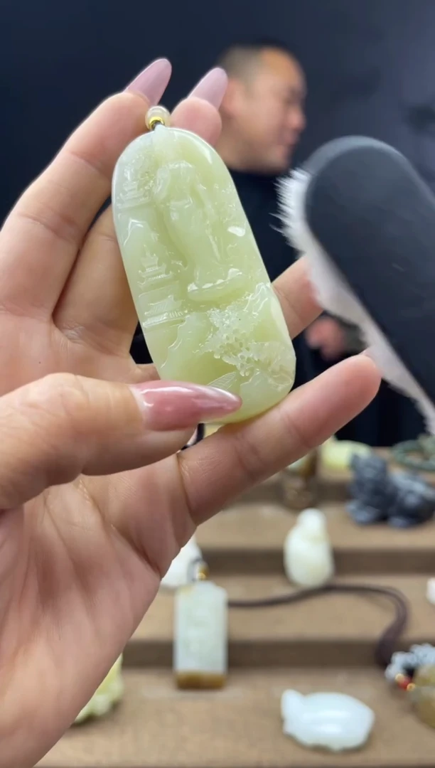 颈饰未镶嵌和田玉1