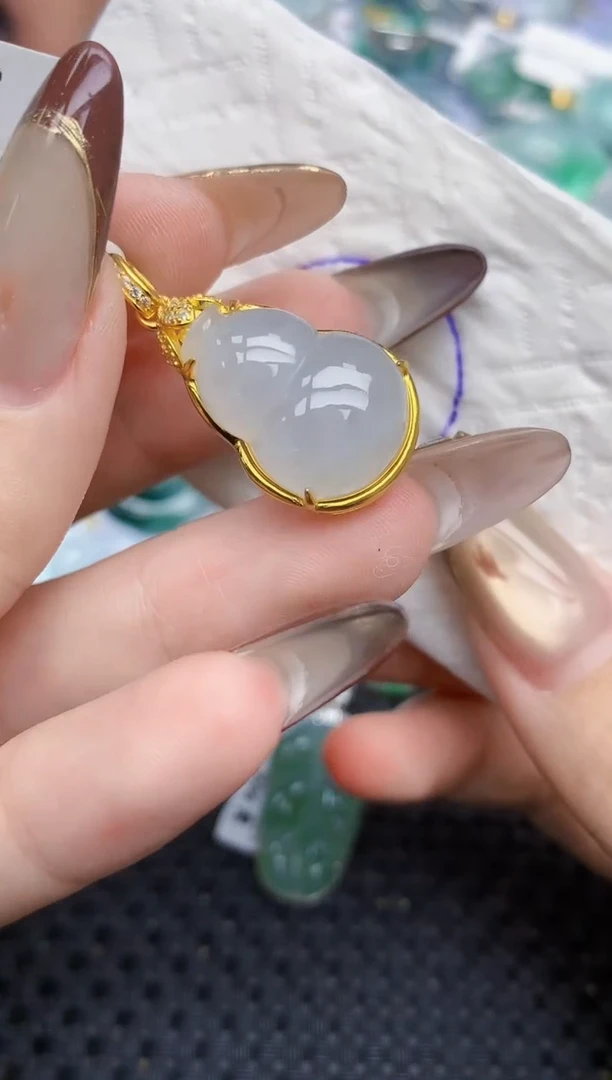 颈饰银S925镶嵌翡翠42   天然翡翠A货  百元以上9米证书费自理