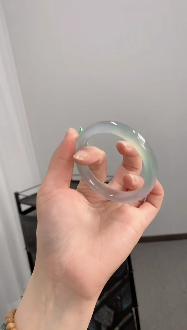 【闪购商品】玛瑙/玉髓手镯未镶嵌55-56圈