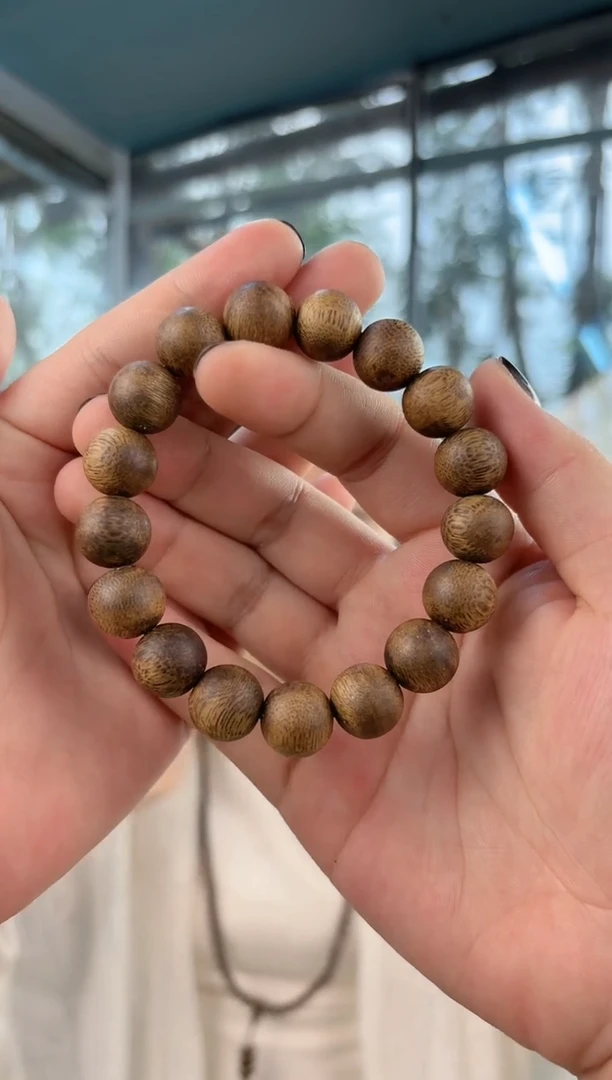 沉香手串海南莺歌绿奇楠乌身老料1.3 12g高货多样性发货