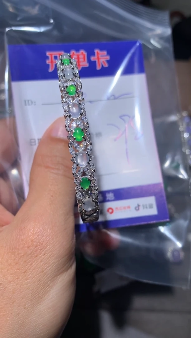 【闪购商品】翡翠手镯银S925镶嵌 萌芽鹿