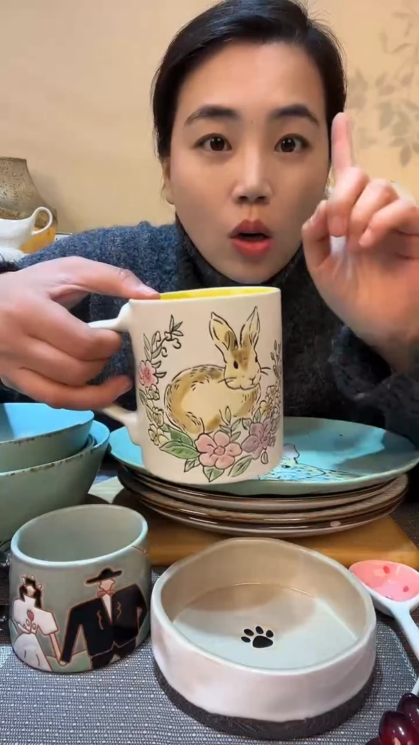 【闪购商品】瓷片兔子杯子 微瑕介意勿拍