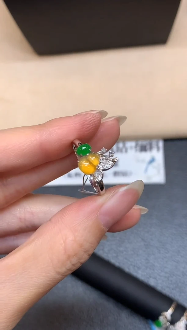 18K金镶嵌戒指翡翠13【无服务费葫芦【无服务费