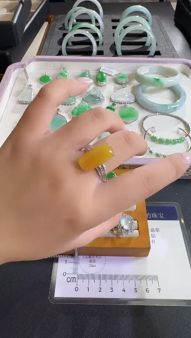 吊坠(不含链)18K金镶嵌翡翠【源头工厂】钻石镶嵌