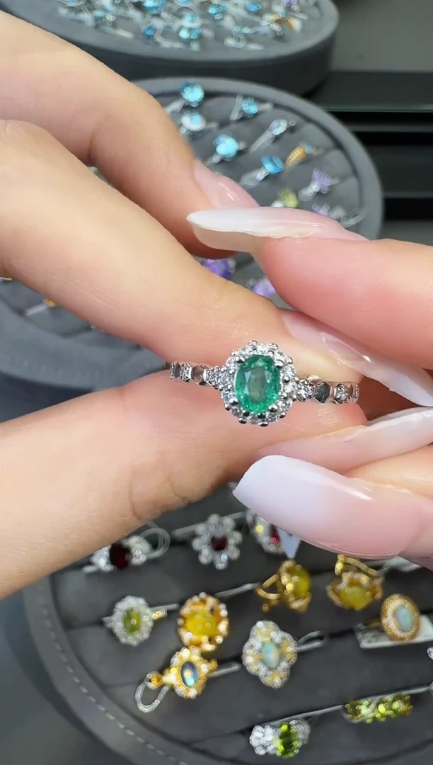 银S925镶嵌戒指祖母绿【七天鉴赏期】