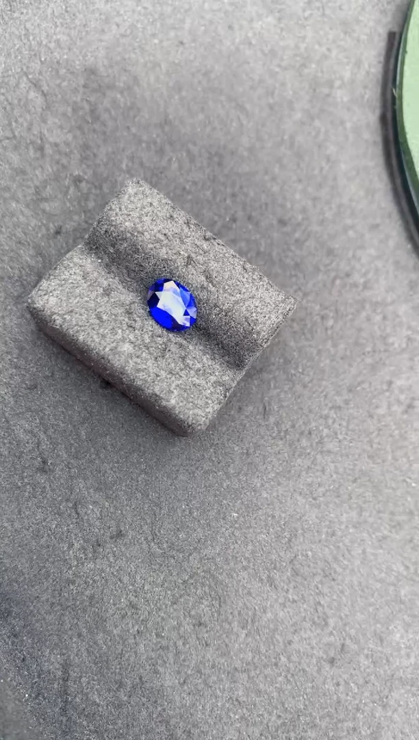 蓝宝石裸石未镶嵌1.5ct皇家蓝AC