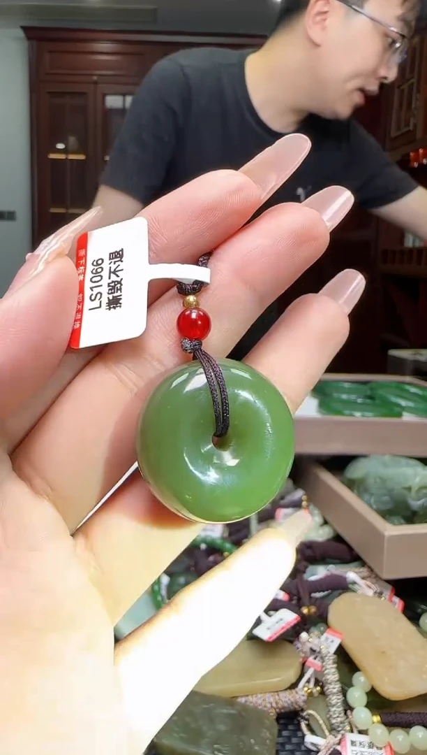 颈饰未镶嵌和田玉多样性发一