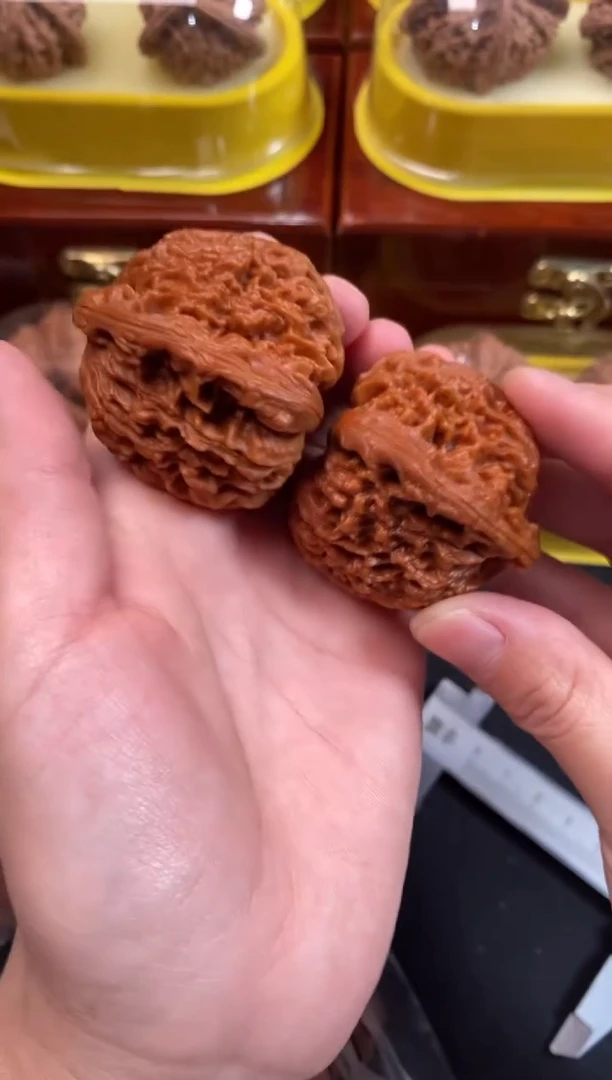 把件文玩核桃南疆石44尺Q697