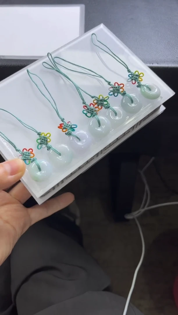 【闪购商品】翡翠挂件未镶嵌K29 小平安扣/多样性发一件