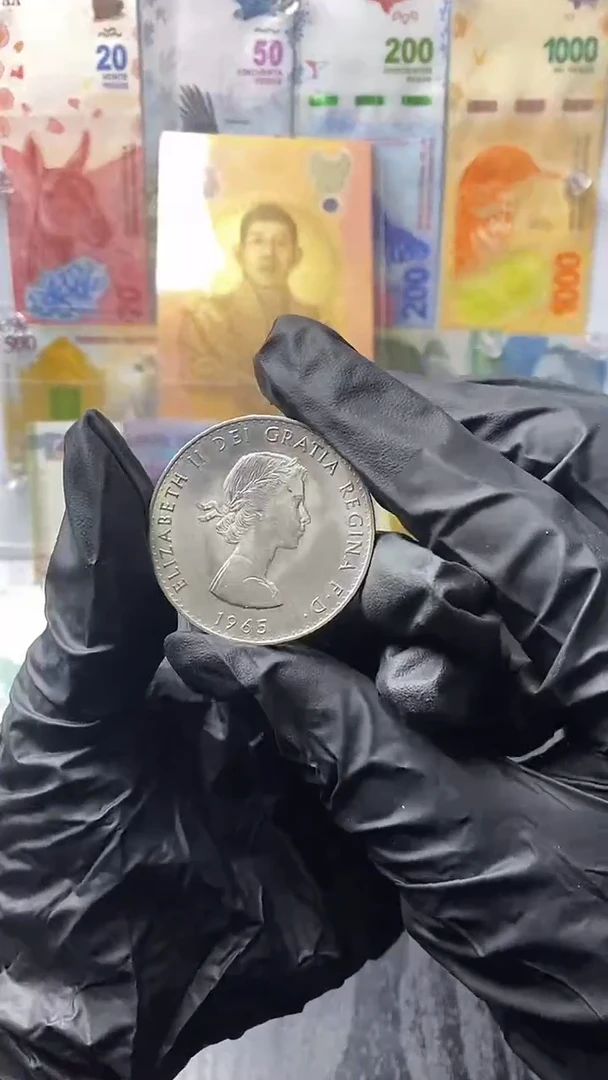 【闪购商品】普通金属币英国女王头像版硬币？