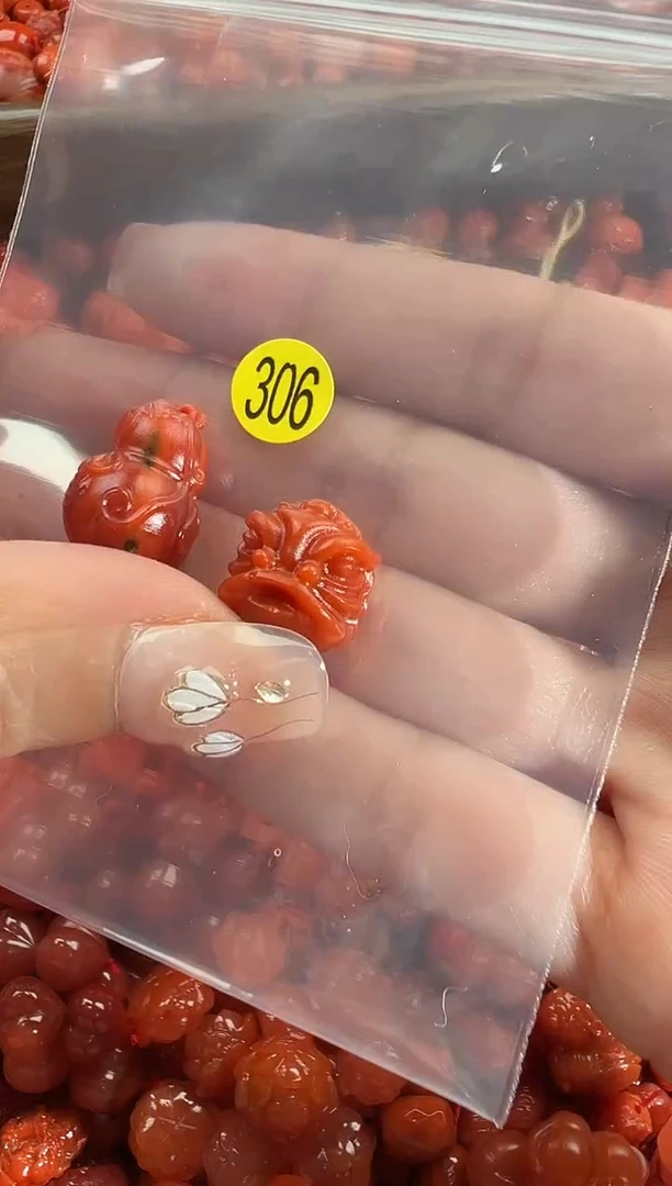 颈饰未镶嵌南红玛瑙1