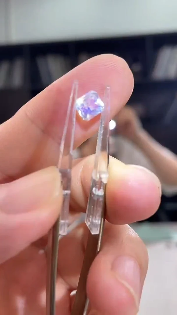 月光石未镶嵌裸石1.33克拉月光石