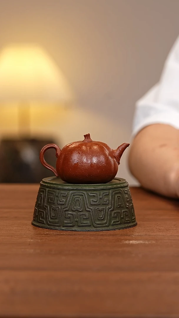 茶壶紫砂和正南瓜