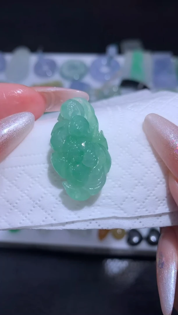未镶嵌定制翡翠莲花