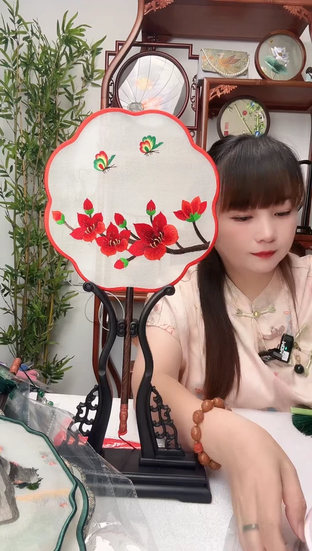 刺绣双面绣花团扇