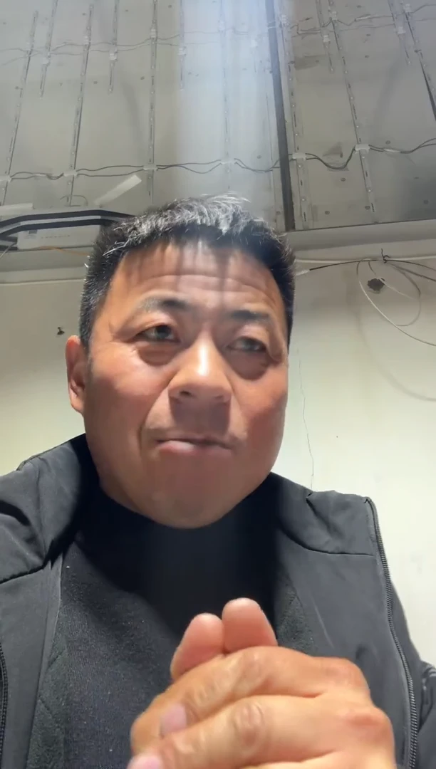未镶嵌和田玉（糖玉）挂件和田玉