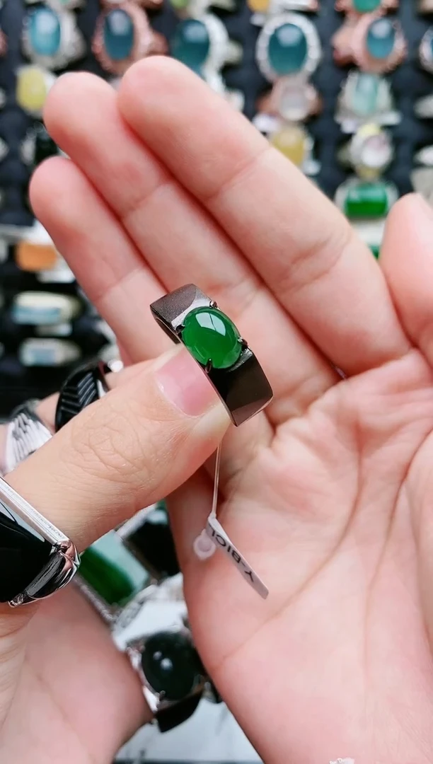 翡翠戒指银S925镶嵌天然翡翠男戒